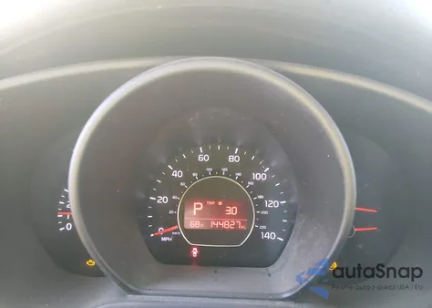 2016 Kia Soul z USA, uszkodzony, nr VIN KNDJN2A27G7351569